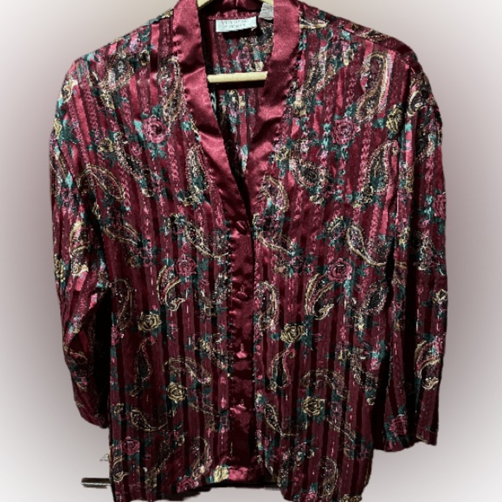 VICTORIA'S SECRET Floral button down Vintage Gold Label pajama top size small